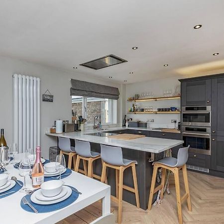 Family-Friendly Retreat Between Beach & Mountains Tremadog ภายนอก รูปภาพ