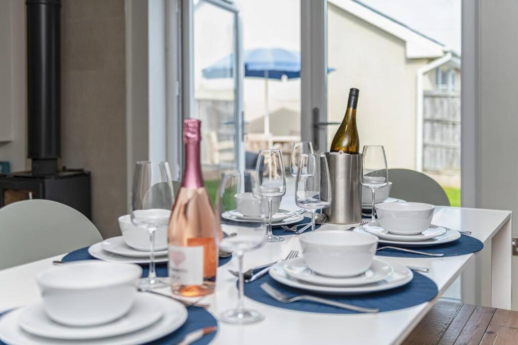 Family-Friendly Retreat Between Beach & Mountains Tremadog ภายนอก รูปภาพ