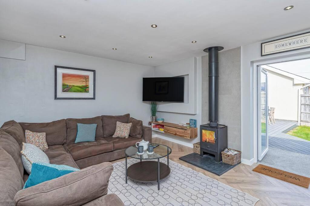 Family-Friendly Retreat Between Beach & Mountains Tremadog ภายนอก รูปภาพ