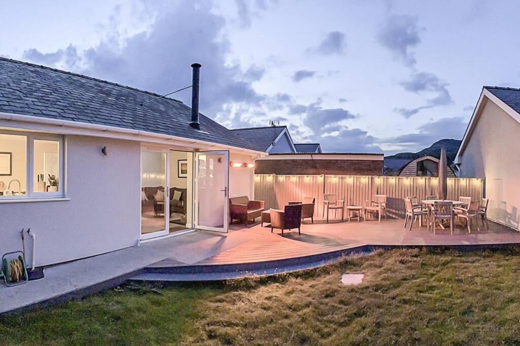 Family-Friendly Retreat Between Beach & Mountains Tremadog ภายนอก รูปภาพ