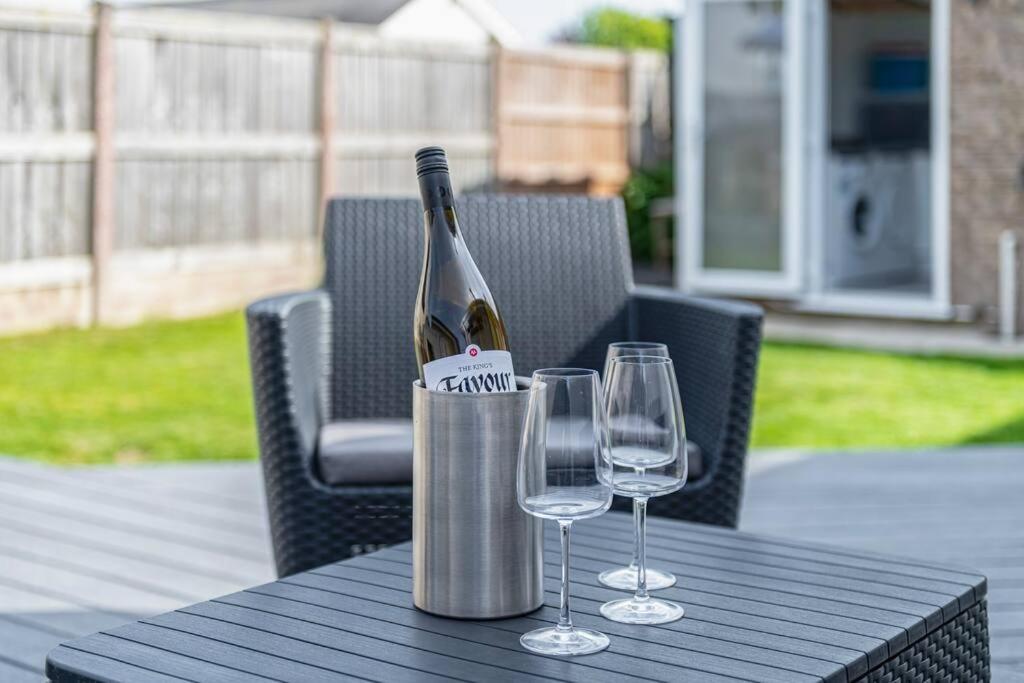 Family-Friendly Retreat Between Beach & Mountains Tremadog ภายนอก รูปภาพ