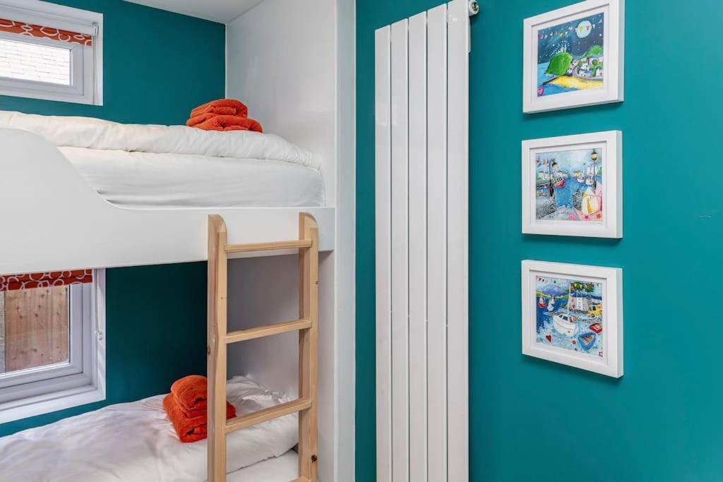 Family-Friendly Retreat Between Beach & Mountains Tremadog ภายนอก รูปภาพ