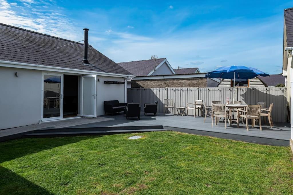 Family-Friendly Retreat Between Beach & Mountains Tremadog ภายนอก รูปภาพ